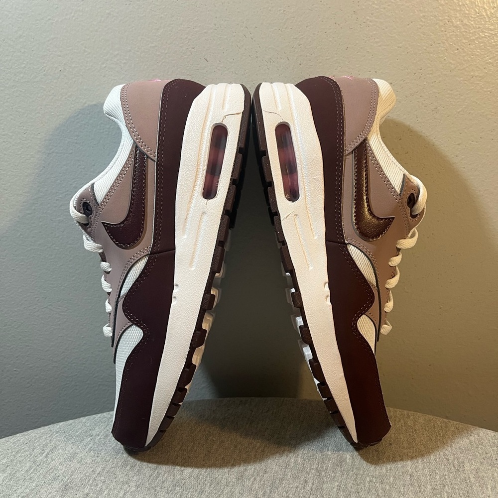 Nike Air Max 1 (GS) LT Violet Ore Burgundy Crush Size 7Y/Women's 8.5 DZ3307-112 - Picture 7 of 11